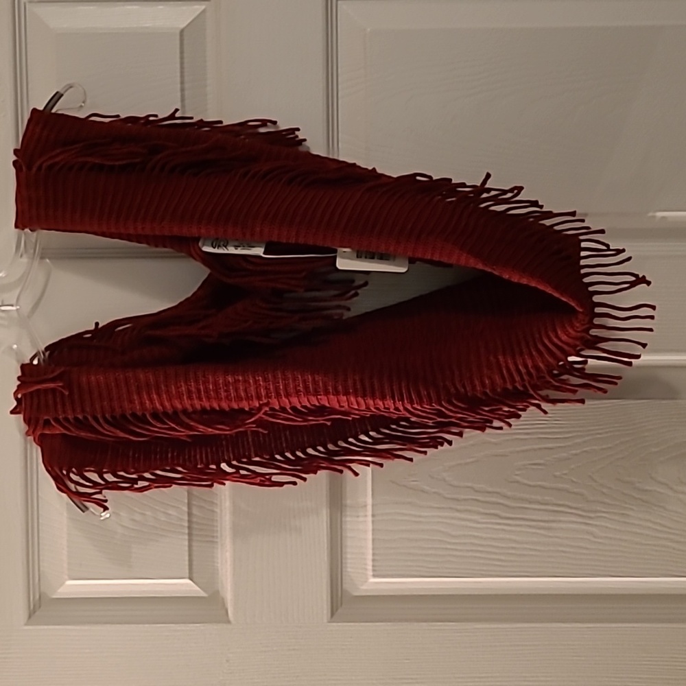 NWT Eternity scarf. Maroon